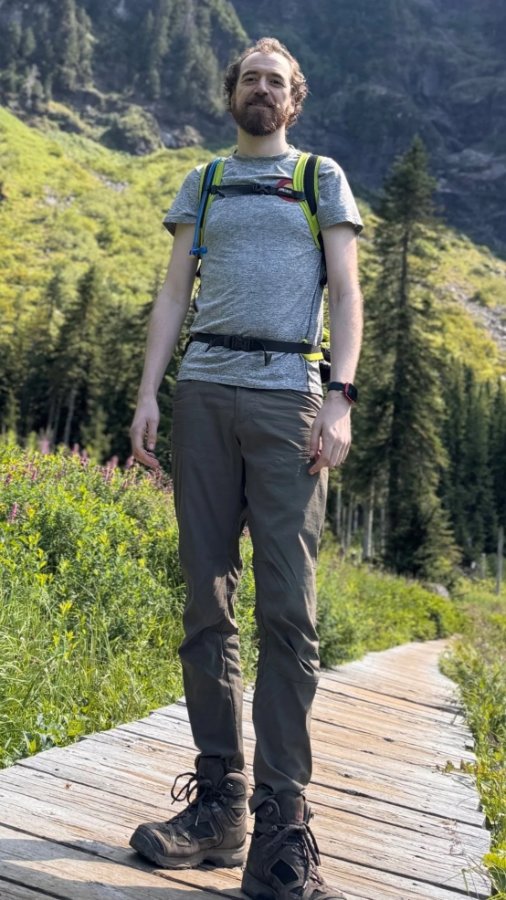 Jonas Wills hiking